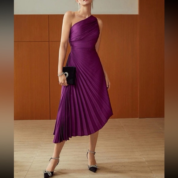 Luxe one shoulder pleated party formal dress - Picture 5 of 7